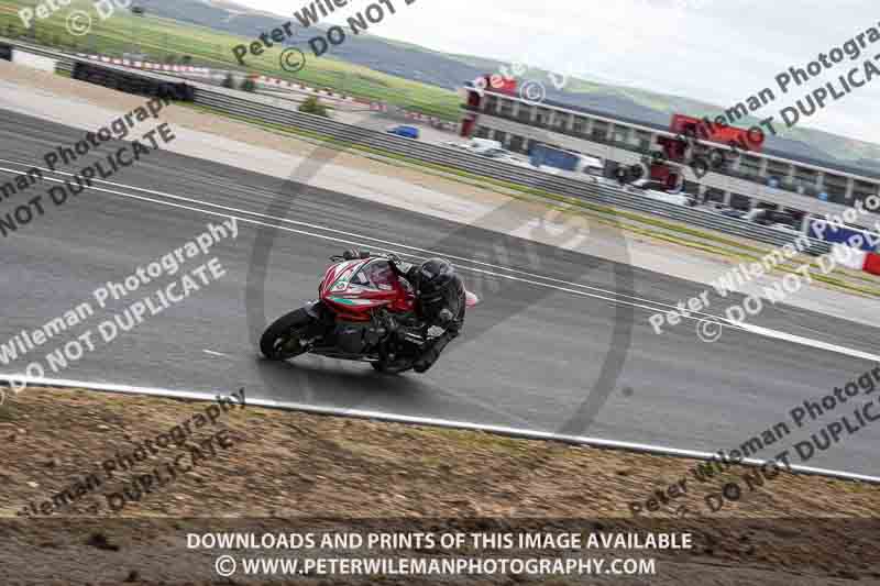 cadwell no limits trackday;cadwell park;cadwell park photographs;cadwell trackday photographs;enduro digital images;event digital images;eventdigitalimages;navarra;no limits trackdays;peter wileman photography;racing digital images;trackday digital images;trackday photos